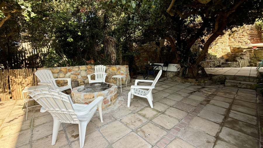 To Let 4 Bedroom Property for Rent in Glencairn Western Cape
